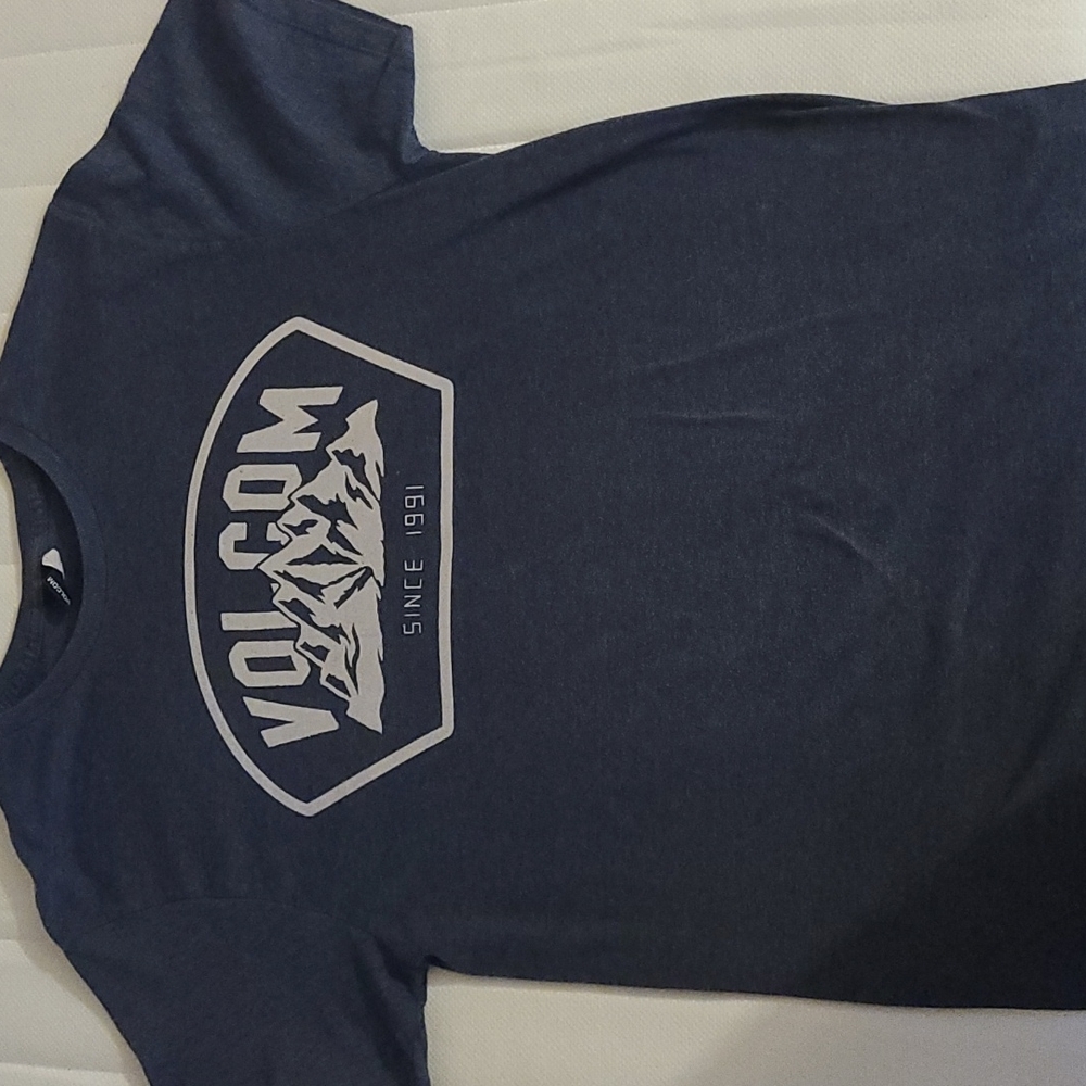 90s vintage Volcom tee